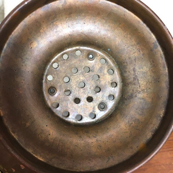 COPPER Collander  with silver metal interior – brass handles VTG - Picture 8 of 10